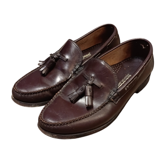 L.L. BEAN MEN'S SIZE 7 BROWN LEATHER LOAFERS WITH TASSELS. - Picture 1 of 6